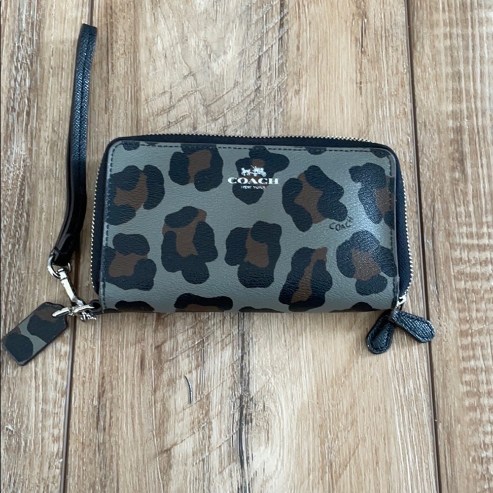 Authentic Coach Wallet/Wristlet